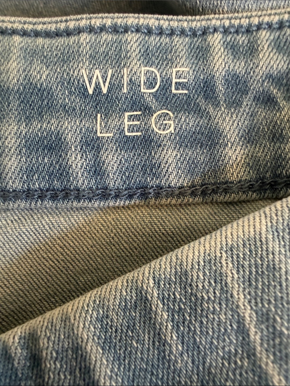 Susan Graver Faded Light Blue Denim Jeans - Picture 6 of 10